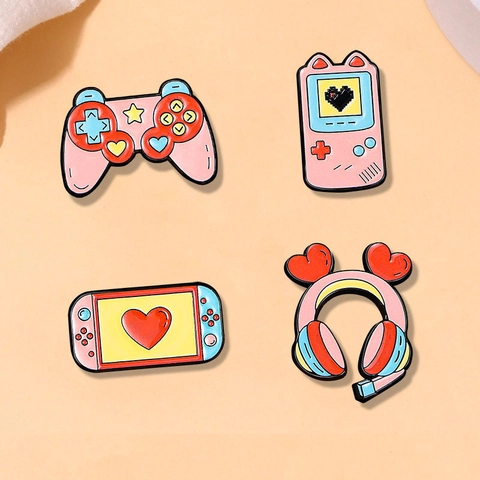 Rosa Videospielkonsole Emaille Broschen Legierung Controller Headset Abzeichen Pins Kawaii Cartoon Dekor Für Tasche Kleidung