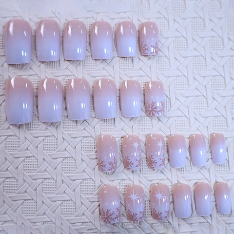 Christmas Short Square Press On Nails White Ombre Snowflake Winter Elegant Artificial Fake Nails Manicure For Women