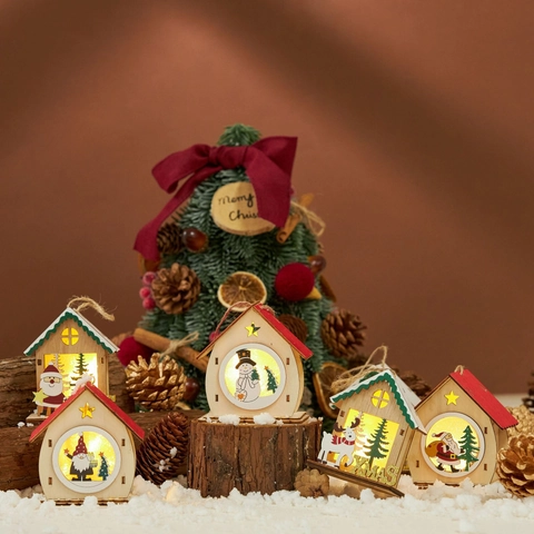 Ornamenti Appesi Casetta Di Legno Di Natale A LED Luce Calda Legno Intagliato Babbo Natale Pupazzo Di Neve Decorazione