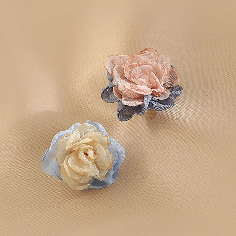 Orecchini A Lobo Con Fiori In Tessuto Con Perno In Argento Sterling 925 Fatti A Mano 3D Accessorio Moda Floreale