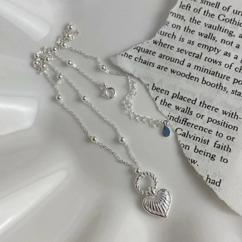 Titanium Steel Heart Pendant Necklace Ribbed Texture Ball Chain Vintage Minimalist Jewelry For Women