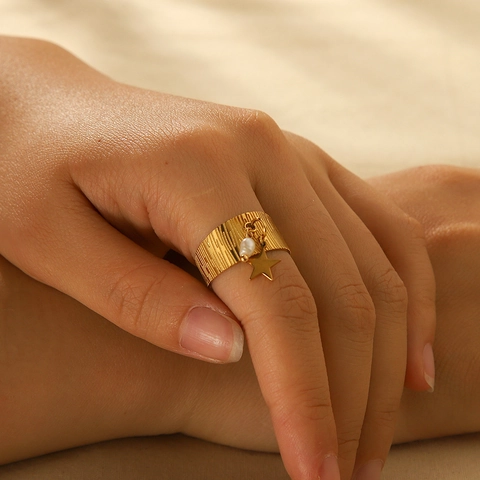 Anello Aperto In Acciaio Inossidabile Placcato Oro Regolabile Perla Artificial D'acqua Dolce Ciondolo Stella Texture Spazzolata Gioielli Donna