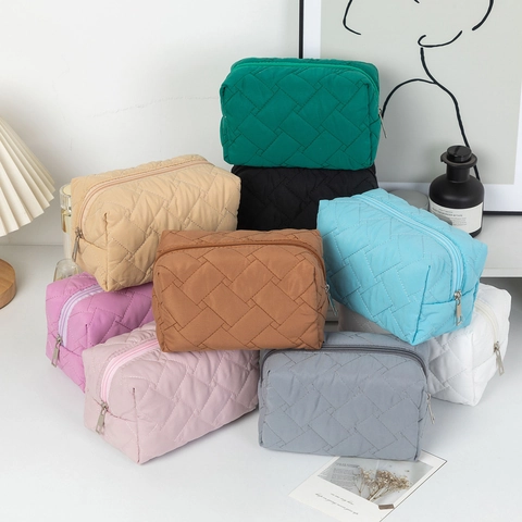 Quilted Cosmetic Bag Polyester Large Capacity Travel Toiletry Makeup Pouch Zipper Portable Solid Color Organizer Women