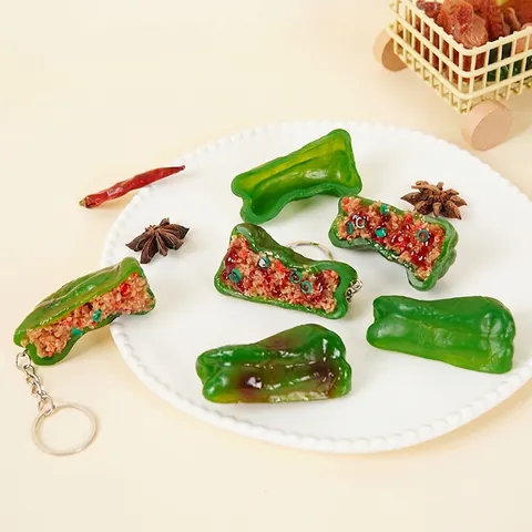 Simulation Stuffed Green Pepper Keychain Realistic Tiger Skin Chili Food Model PVC Resin Bag Pendant Novelty Gift
