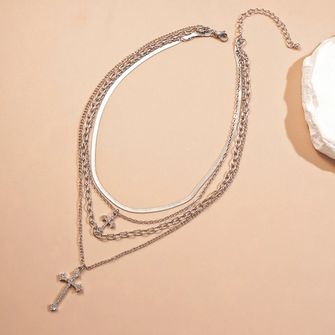 Collier Multi-rangs Avec Pendentifs Croix En Strass Alliage Chaîne Serpent Superposée Bijoux De Mode Pour Femmes