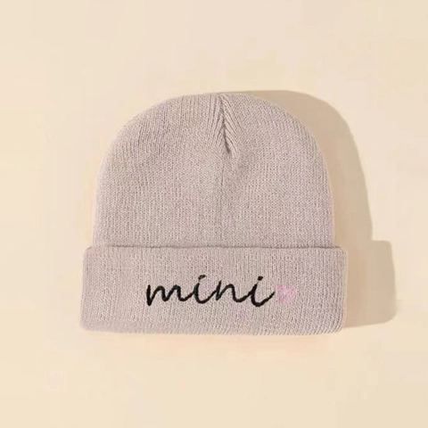 Kinder Gebreide Muts Warm Acryl Mini Hart Letter Borduurwerk Casual Wintermuts Voor Jongens Meisjes