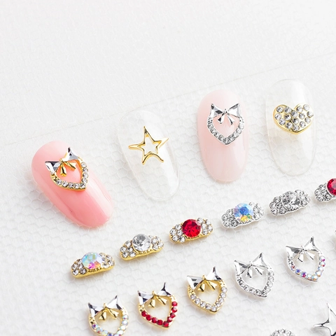 Bijoux Ongles 3D Alliage Zinc Cœur Nœud Étoile Sourire Strass Décoration Manucure DIY Étincelant