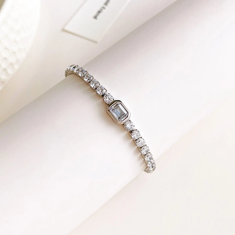 Dames Roestvrijstalen Tennisarmband Met Smaragdgeslepen Zirkon Kleurrijke Hoofdsteen Verfijnde Schakelketting Sieraden