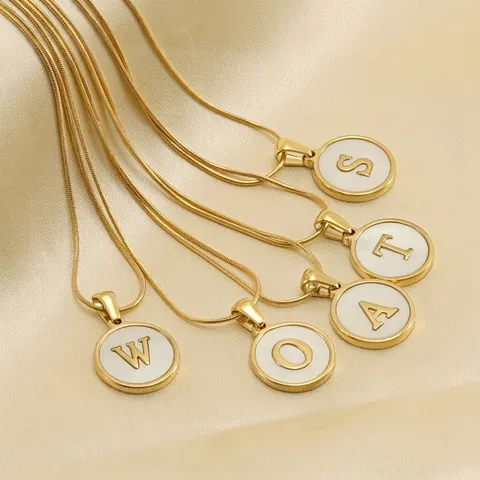 18K Verguld Roestvrij Staal Initiaal Letter Hanger Ketting Met Natuurlijke Schelp Witte Ronde Schijf Voor Vrouwen
