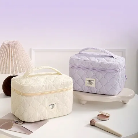 Quilted Cosmetic Bag Large Capacity Travel Makeup Organizer Case Polyester Handle Chic Portable Zippered Toiletry Pouch