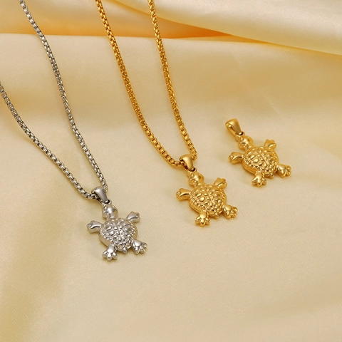 Moda Collana Con Pendente a Forma Di Tartaruga Marina In Acciaio Inossidabile Placcato Oro 18K Gioielli Animali Da Donna Catena Box Da 45cm Regalo Di Alta Qualità