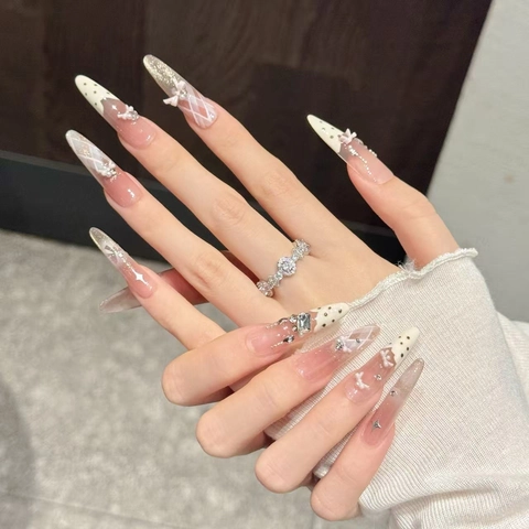 Süße Nude Pink Farbverlauf Handgefertigte Künstliche Nägel Oval Mit 3D Schleife Strass Künstliche Perlen Punkt Karomuster Design