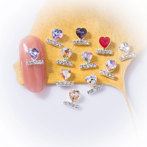 Ciondoli Per Nail Art A Forma Di Cuore In Lega Di Cristallo Strass Decorazioni 3D Scintillanti Accessori Per Manicure