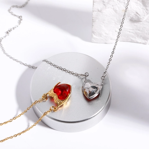 Collar Con Colgante De Corazón Acero Inoxidable Circón Rojo Diseño Alas Chapado En Oro Joyería Mujer Gótico