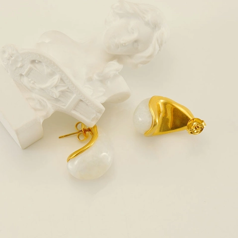 Vintage French Style Geometric Water Drop Stud Earrings Gold Plated Stainless Steel White Resin Luxury Jewelry Women