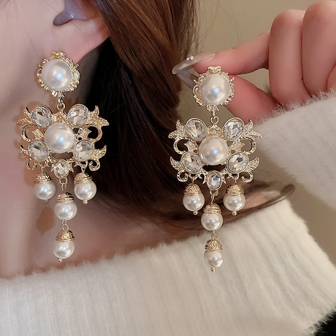 Pendientes Colgantes De Flores Barrocas Vintage Con Aleación Perla Artificial De Imitación Diamante De Imitación Y Poste De Plata