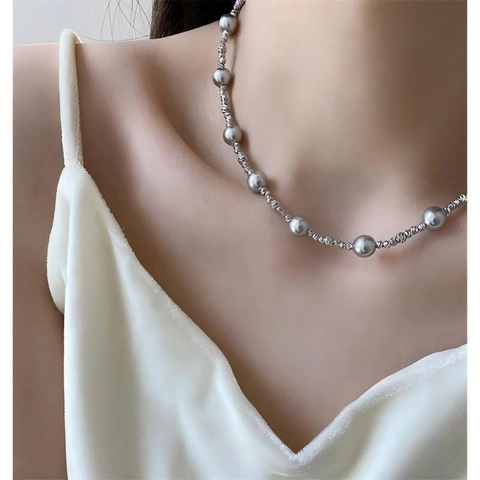 Elegante Collana Di Künstliche Perle Di Imitazione Grigie Con Perline A Spirale Argentate Catena Per Clavicola Da Donna