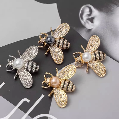 Broche De Abeja Aleación Pedrería Perla Artificial Sintética Forma Animal Insecto Alfiler Insignia Accesorio Mujer Decoración Elegante