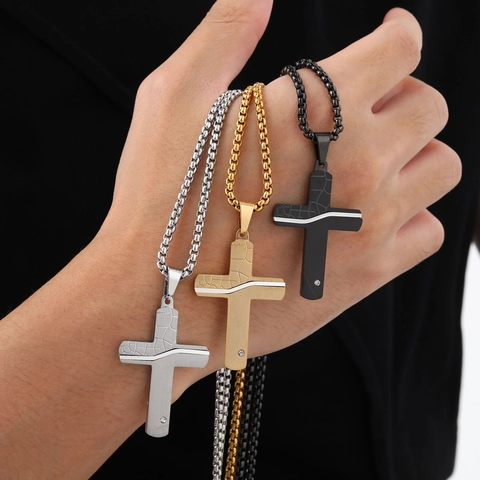 Collier Pendentif Croix En Acier Inoxydable Avec Texture Craquelée Strass Incrusté Bijoux Hip Hop Punk Pour Homme