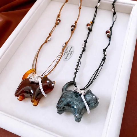 Vintage Handmade Resin Kitten Pendant Necklace For Women Exquisite Artificial Pearl Flower Long Sweater Chain Jewelry