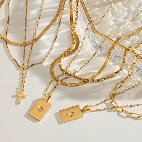Collar con Colgante de Estrella Cuadrada Multicapa de Acero Inoxidable Chapado en Oro Joyas Geométricas de Strass para Mujer