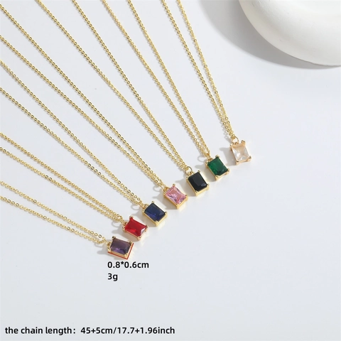 Collier Pendentif Zircon Carré Élégant Chaîne Clavicule En Cuivre Géométrique Rétro Bijoux Simples Pour Femmes