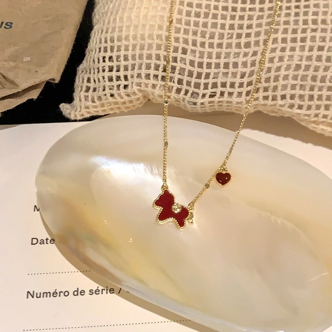 Collier Pendentif Poney Cœur Plaqué Or Cuivre Émail Rouge Animal Chaîne Clavicule Bijoux Femmes Élégant