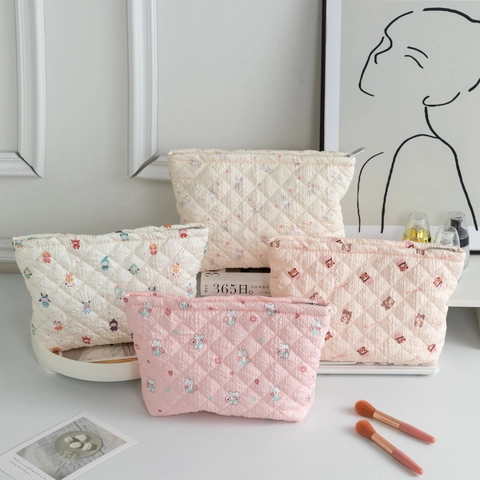 Quilted Cosmetic Bag Large Capacity Portable Travel Makeup Pouch Cartoon Print Cute Zipper Closure For Women Girls