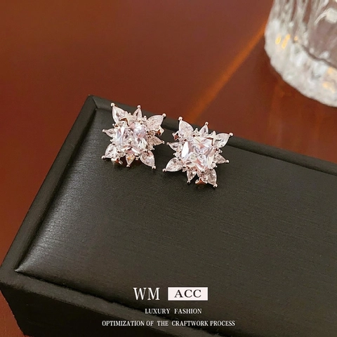 Shiny Zircon Flower Ear Cuff Non Pierced Earrings Copper With Silver Earring Post Snowflake Chic Jewelry For Women