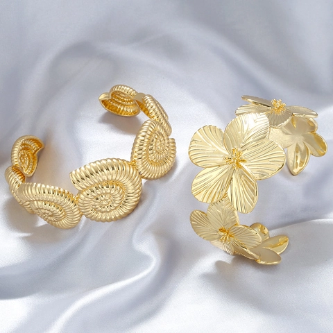 Bracciale Rigido Aperto in Rame Stile Western Retrò per Donna Moderno Conchiglia Spirale Floreale Gioielli in Metallo Oro Argento