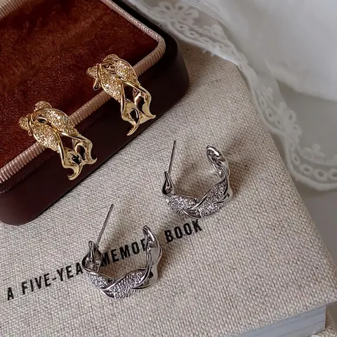 Elegant Twisted C-Shape Hoop Earrings With Zircon And Silver Earring Post Luxury Jewelry For Women