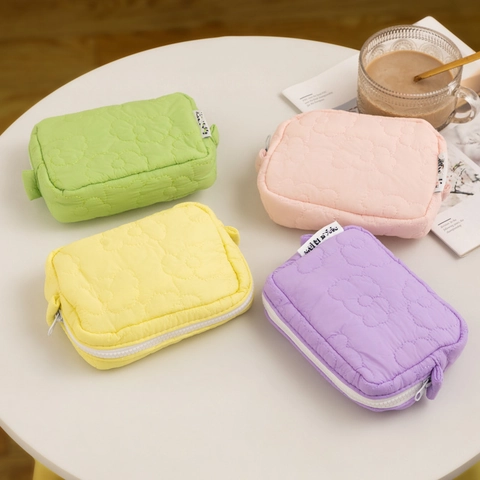 Quilted Floral Cosmetic Bag Polyester Soft Mini Makeup Storage Pouch Travel Zipper Organizer Macaron Color For Women