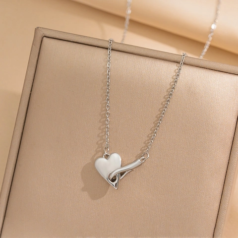 Collar Con Colgante De Corazón Acero De Titanio Doble Hebilla Minimalista Elegante Cadena De Serpiente Joyería Mujer
