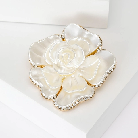 Elegante Spilla a Fiore in Lega Con Strass a Forma di Camelia Bianca Spilla per Abbigliamento Donna Gioielli di Moda Regalo