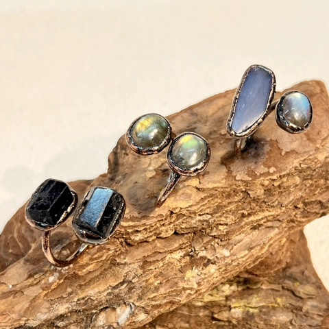 Natural Raw Gemstone Adjustable Open Ring Vintage Copper Irregular Black Tourmaline Kyanite Labradorite Bohemian Jewelry