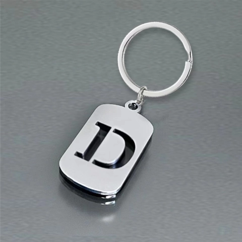 Llavero de Alfabeto Calado de Acero Inoxidable Colgante de Letra Inglesa Pulido Minimalista Llavero Personalizado para Accesorio de Bolsa de Coche