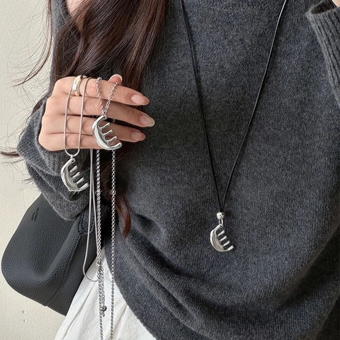 Collier Pendentif Peigne Argent Longue Chaîne Pull Avec Alliage Et Cordon En Cuir Pour Femmes Style Minimaliste