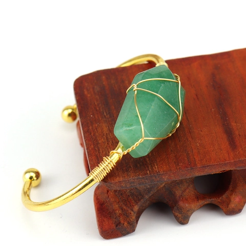 Handgefertigtes Naturkristall Edelstein Offenes Manschettenarmband Kupferdraht Umwickelt Bohème Vintage Verstellbar Damen
