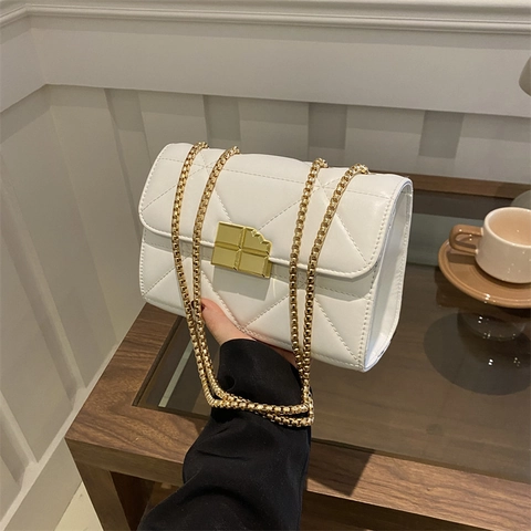 Women Quilted Crossbody Bag PU Leather Small Square Shoulder Bag With Metal Chain And Chocolate Lock Chic Versatile