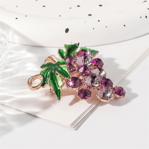 Elegant Grape Fruit Brooch Purple Rhinestone Crystal Enamel Zinc Alloy Pin Vintage Jewelry Accessory Gift For Women