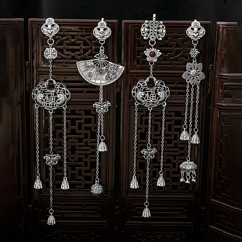 Vintage Chinese Style Fan Brooch Alloy Silver Color Butterfly Tassel Bell Pendant For Hanfu Cheongsam Pin Accessory
