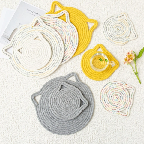 Set De Table Tressé En Corde De Coton Forme Tête De Chat Dessous De Plat Isolé Avec Oreilles Pour Table À Manger