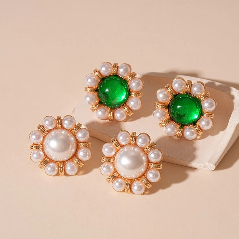 French Vintage Flower Artificial Pearl Geometric Stud Earrings With Alloy Metal And Silver Earring Post Elegant Women Jewelry