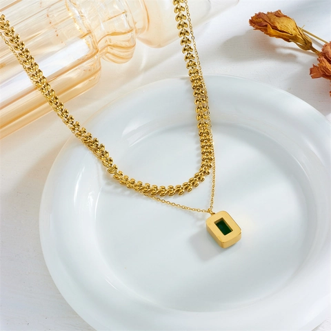 Stainless Steel Layered Necklace With Green Emerald Cut Gemstone Pendant Gold Wheat Leaf Chain Retro Luxury Jewelry Women