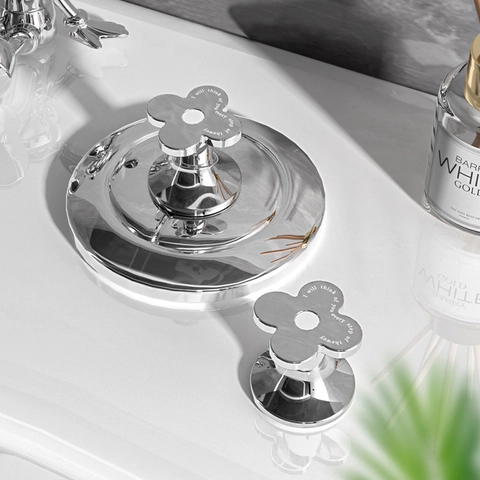 Flower Shape Toilet Button Presser Electroplated Silver Auxiliary Flush Button Helper For Manicure Protection Universal Bathroom Accessory