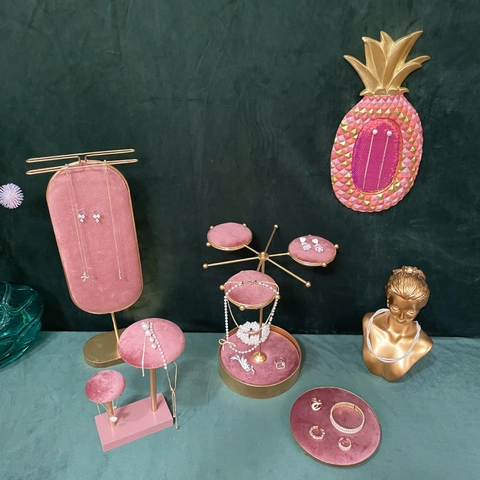 Luxury Jewelry Display Stand Metal Pink Velvet Necklace Holder Earring Organizer Mannequin Bust Pineapple Decor Nordic