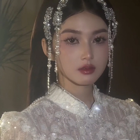 Pinza Para El Pelo De Aleación Con Diamantes De Imitación Y Perlas Artificiales Con Borla Larga Estilo Corte Vintage Exquisita Elegante Para Mujeres
