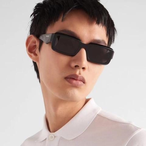 Chic Rechteckige Sonnenbrille Damen Herren Retro Quadratischer Rahmen PC Material UV400 Schutz Graffiti Textur Streetwear