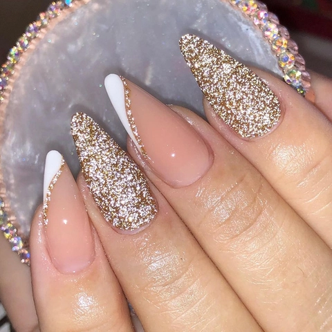 Uñas Postizas a Presión Blancas Minimalistas Francés Inclinado Purpurina Stiletto Almendra Larga Juego para Mujer Manicura