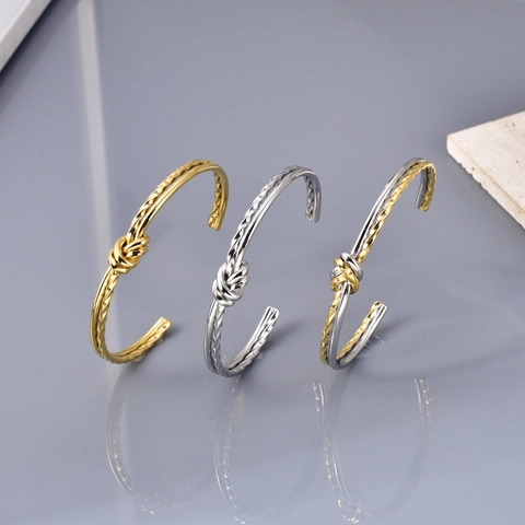 Retro Edelstahl Gedrehter Knoten Offener Armreif Für Damen 18K Gold Silber Plattiert Minimalistischer Knoten Schmuck Zubehör